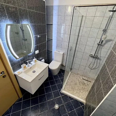 Sasso Bianco Apartment's * Durrës