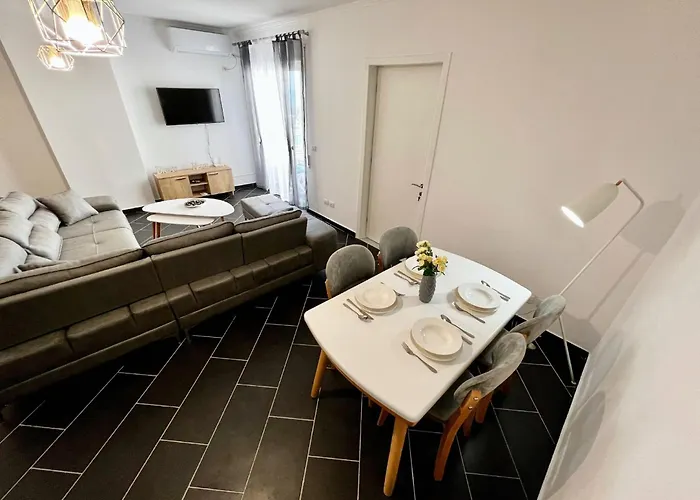 Sasso Bianco Apartment's Apartment Durrës