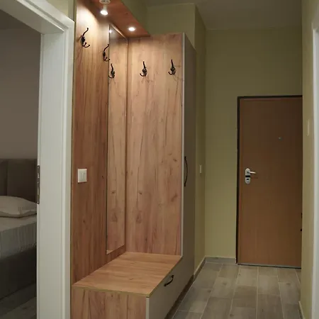Sasso Bianco Apartment's Апартаменты Дуррес