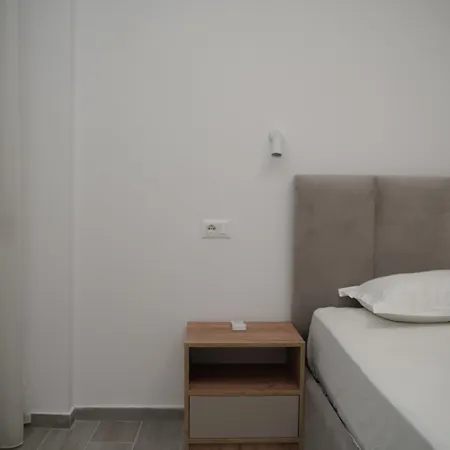 Sasso Bianco Apartment's * Дуррес