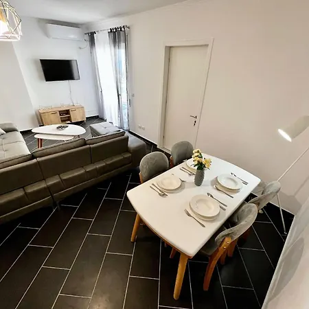 Sasso Bianco Apartment's Apartament Durrës